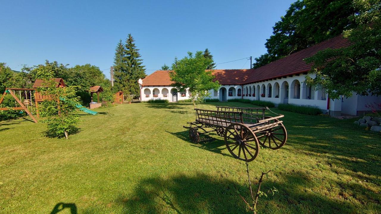 Hotel Bakta Haz Egerbakta Exterior foto