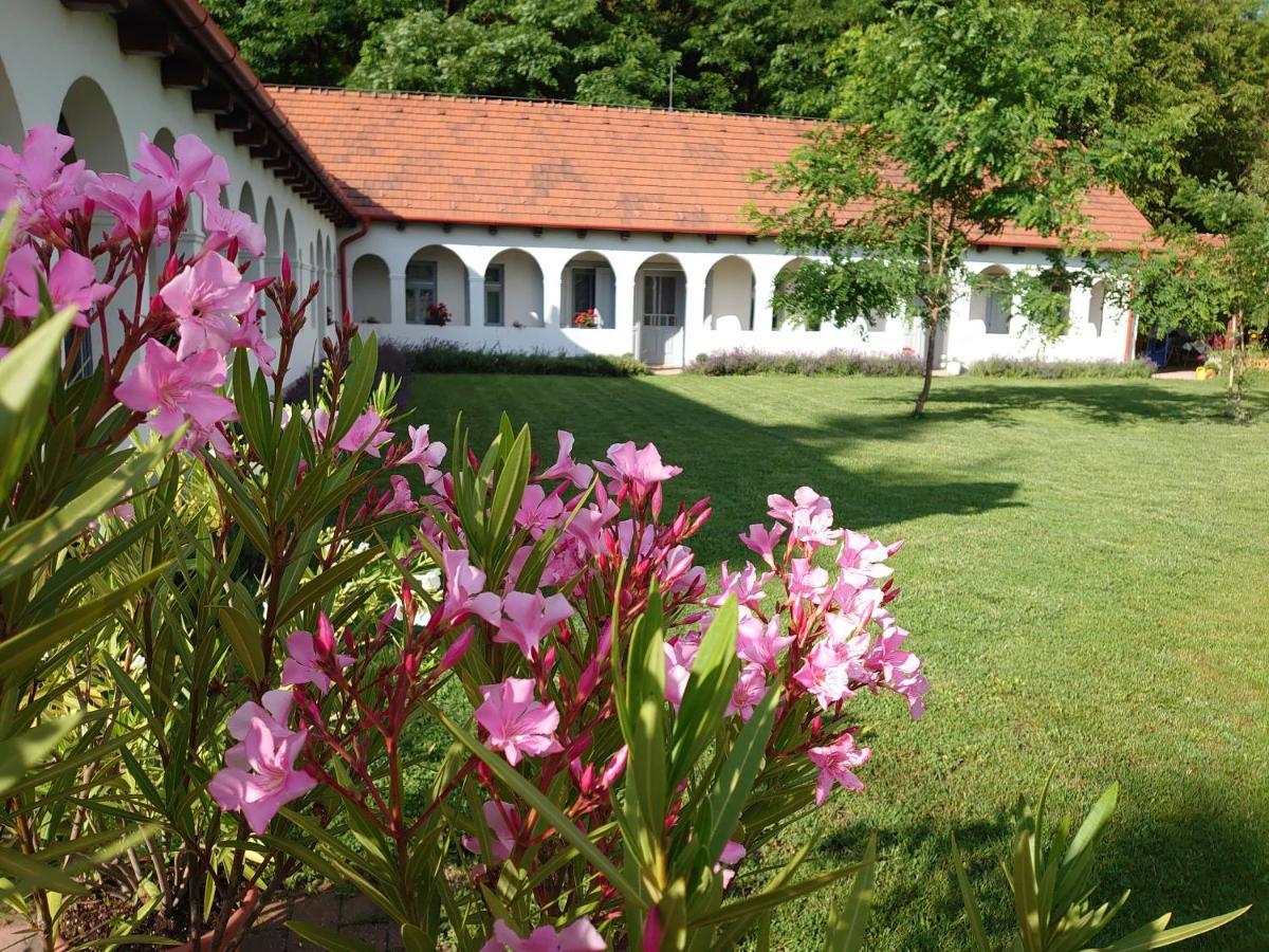 Hotel Bakta Haz Egerbakta Exterior foto