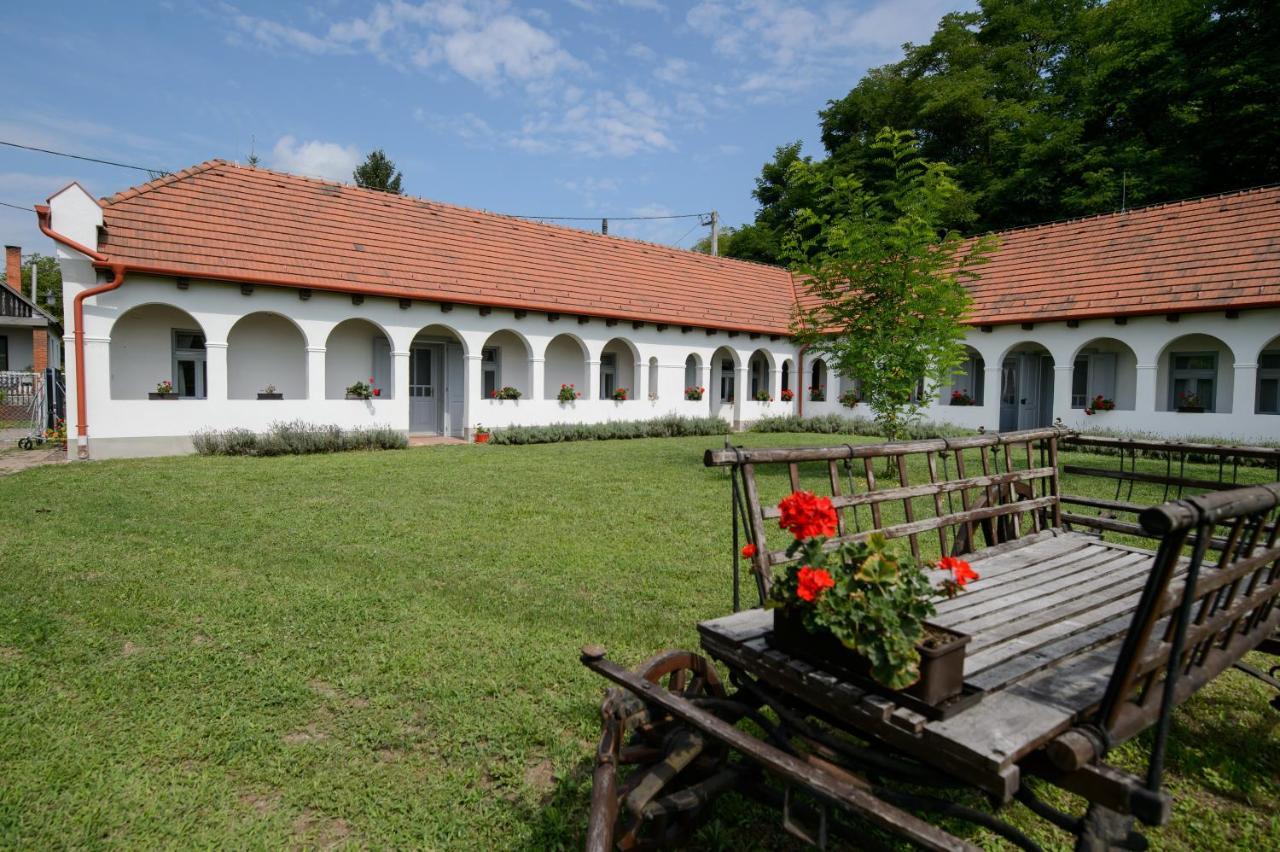 Hotel Bakta Haz Egerbakta Exterior foto