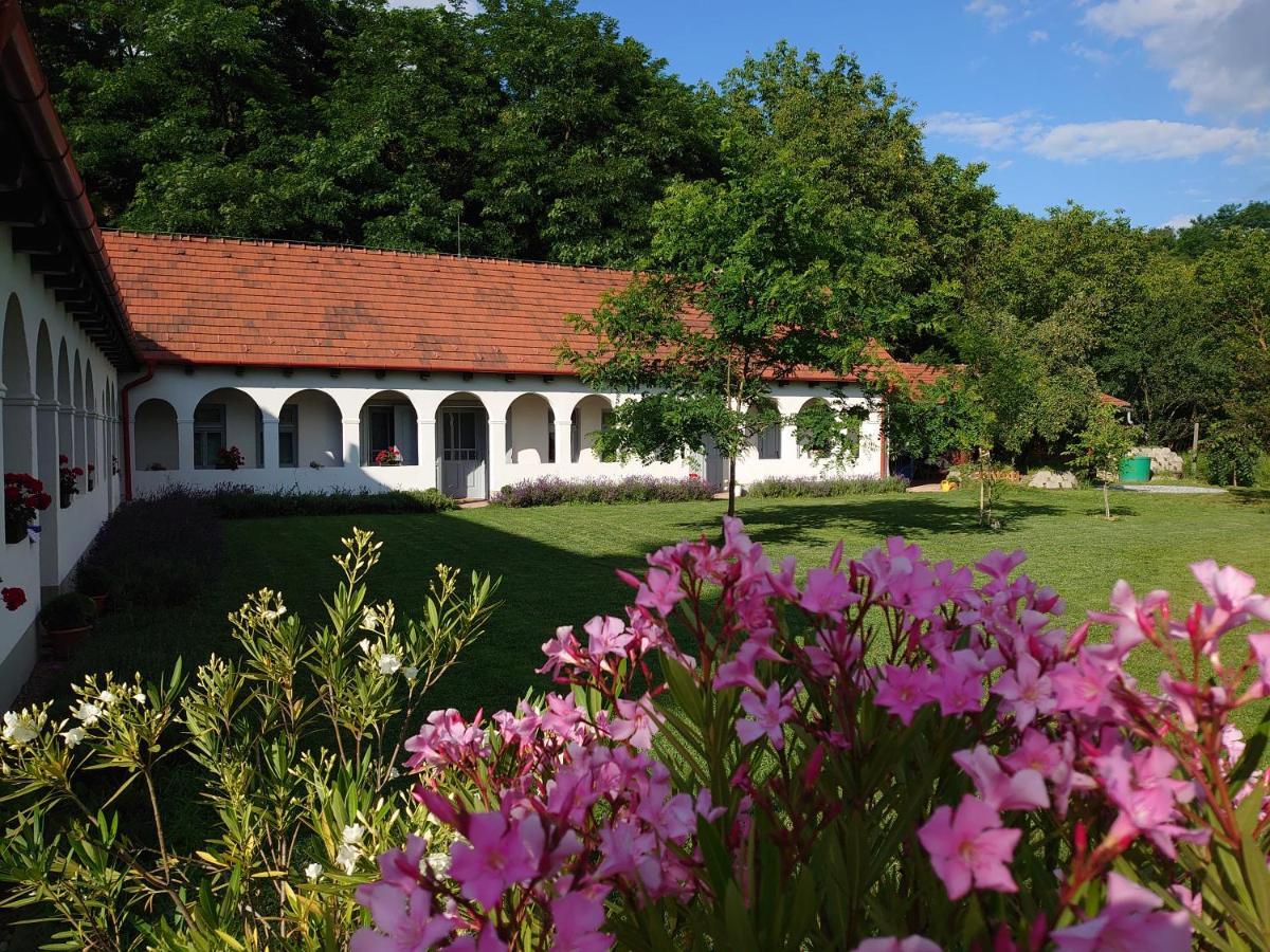 Hotel Bakta Haz Egerbakta Exterior foto